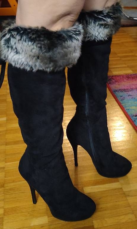 Scarpe da donna: schwarze Wildlederstiefel, Nummer 38 – Usato da Zürich venduto da Orkageta 3