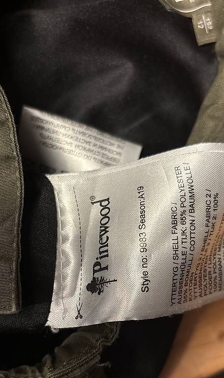 Pantaloni: Kinder Überhosen Pinewood – Usato da Weier im Emmental venduto da maskulin82 2
