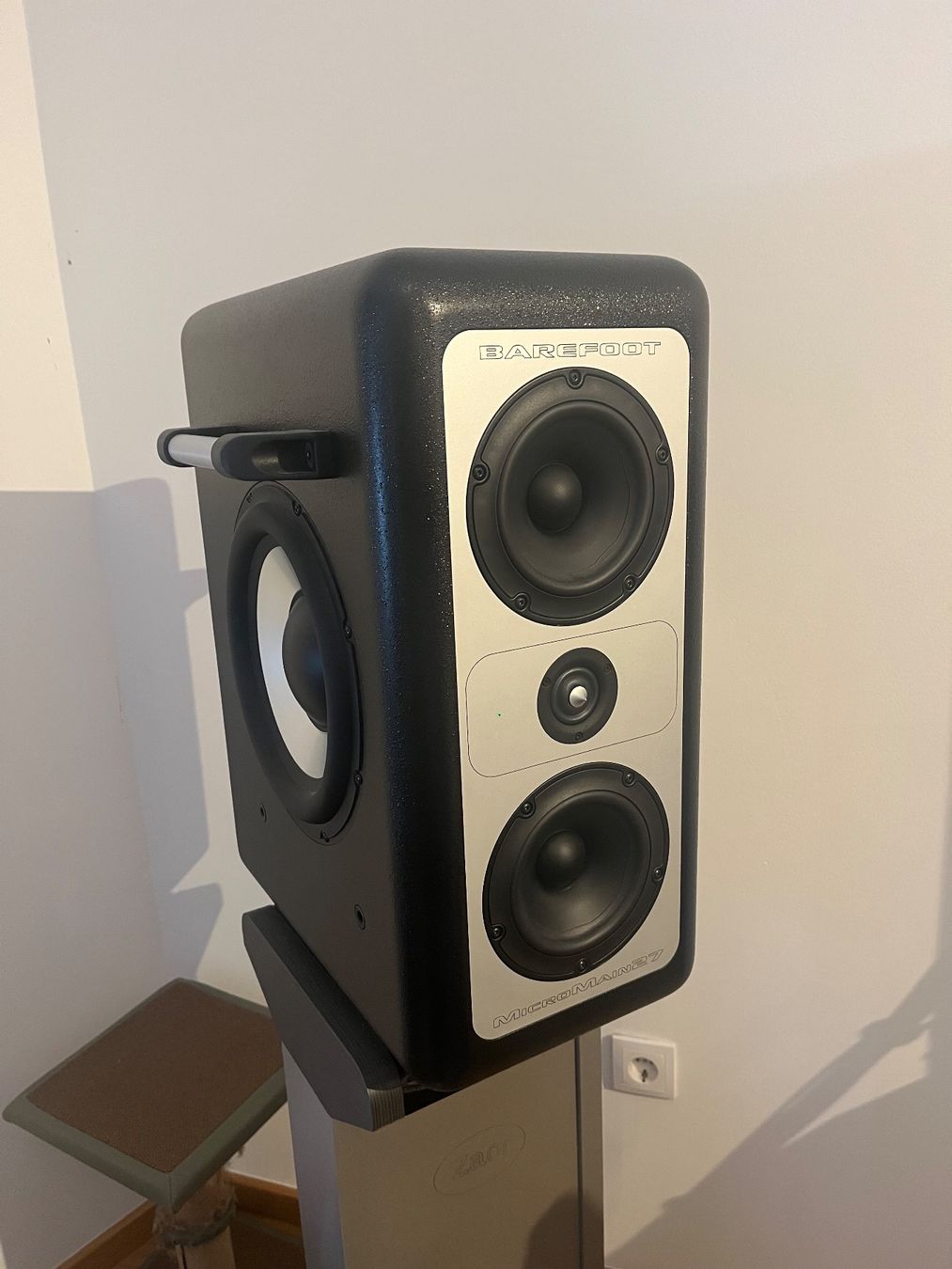 Lautsprecher: Barefoot MM27 MicroMain 27 – Gebraucht aus Ardon von yan_b9x6