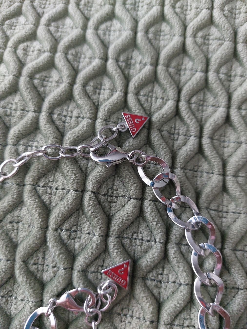 Guess Altri gioielli: Guess Kette und Armband Set silber – Usato da Muri AG venduto da ReBoutique 2