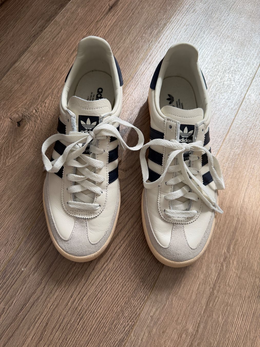 Adidas Scarpe da donna: Sneakers von Adidas Jeans – Usato da St. Gallen venduto da Cosmo4 2