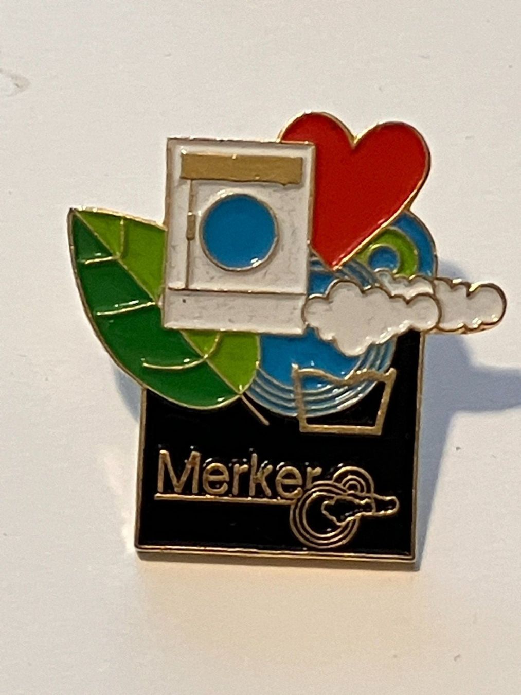 Placchette & Badge: 1 Pin Merker Waschmaschine – Usato da Basel venduto da djwwpp