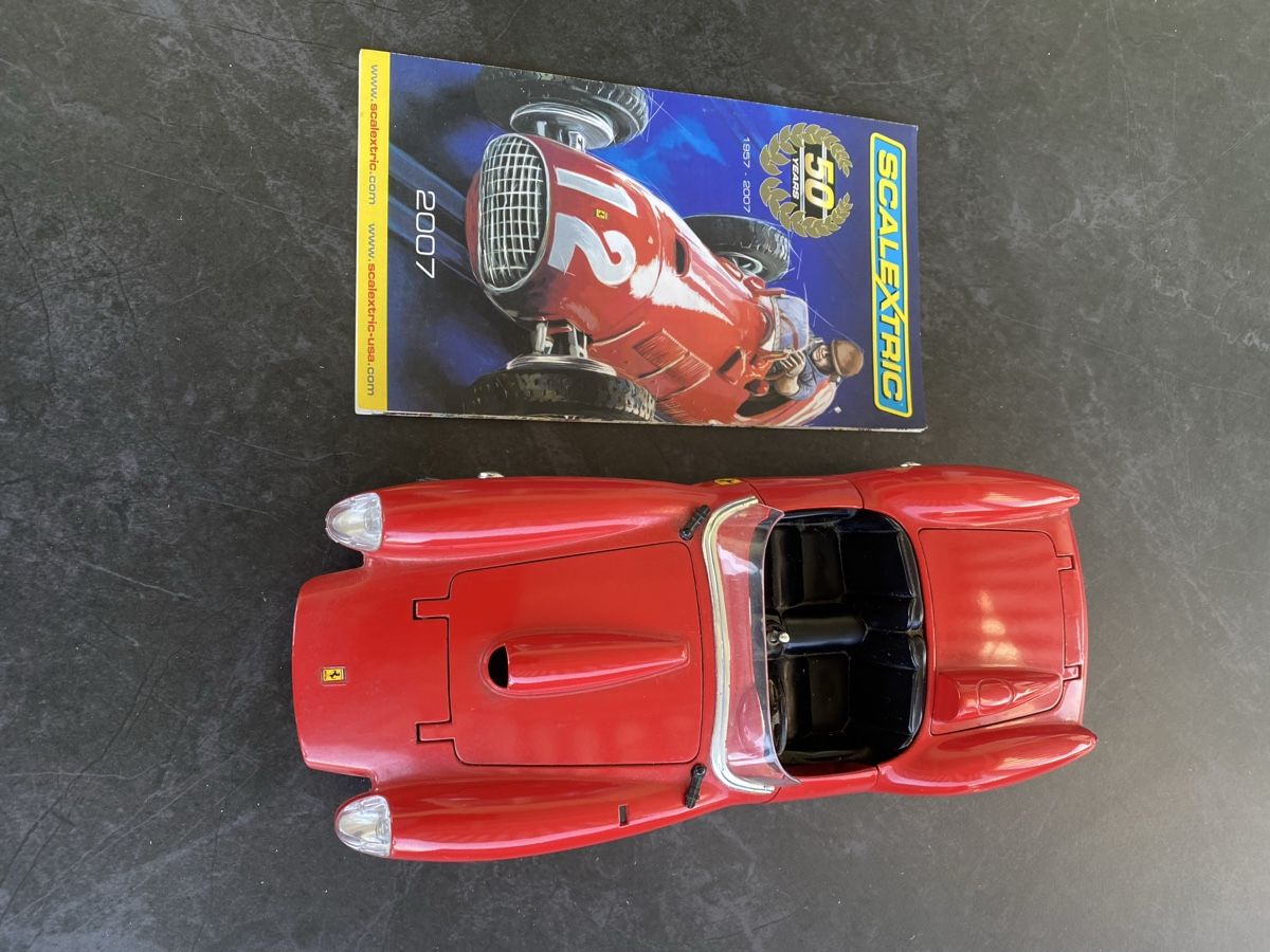 Ferrari Modellautos: Ferrari 250 Testa Rossa 1957 – Gebraucht aus Luzern von Harikan 1