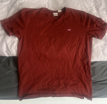 Levi's T-Shirt, bordeauxrot, Grösse M,