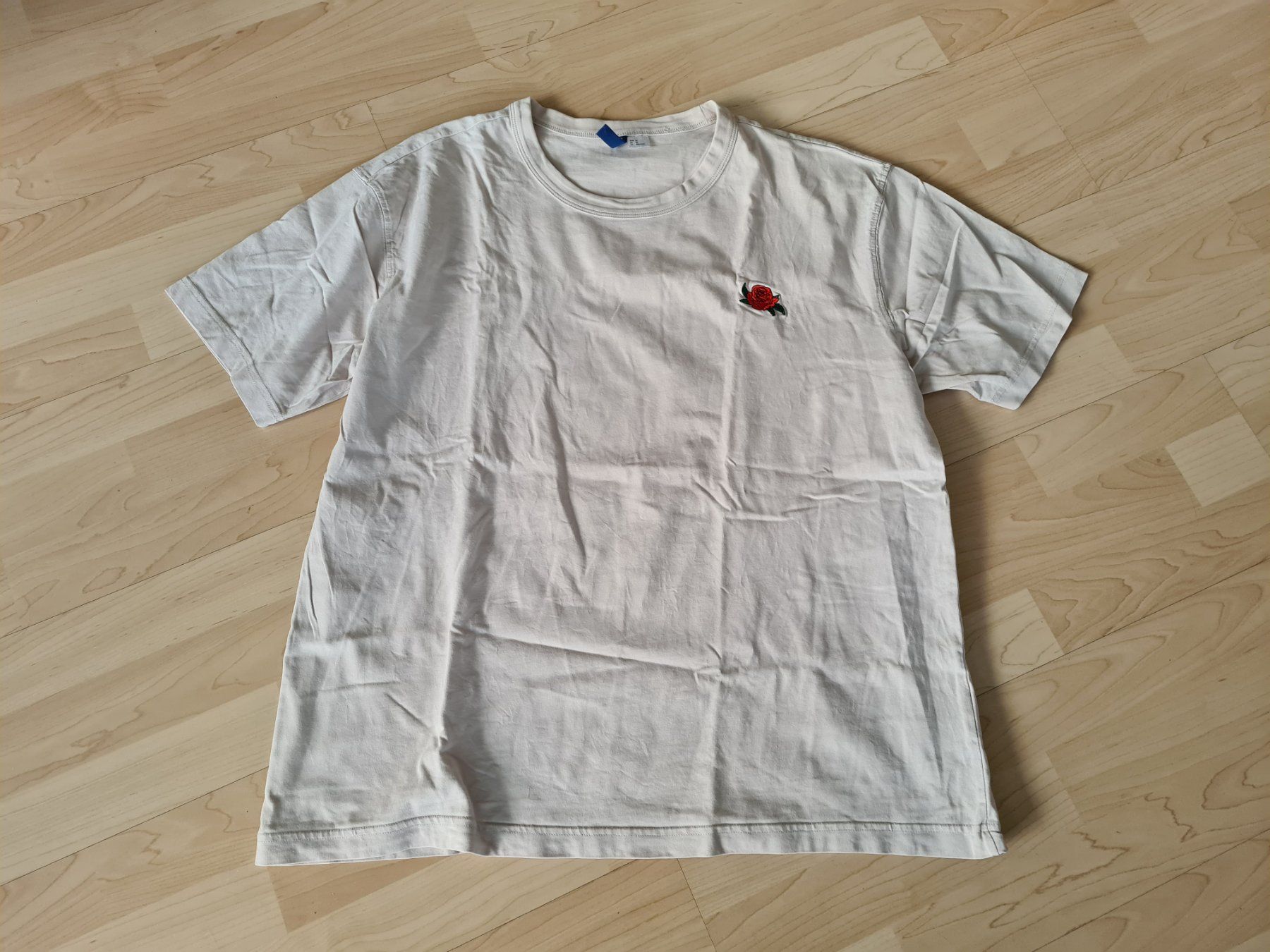 T-Shirts: T-Shirt XL von Divided, beige – Gebraucht aus Suhr von andreas_2008