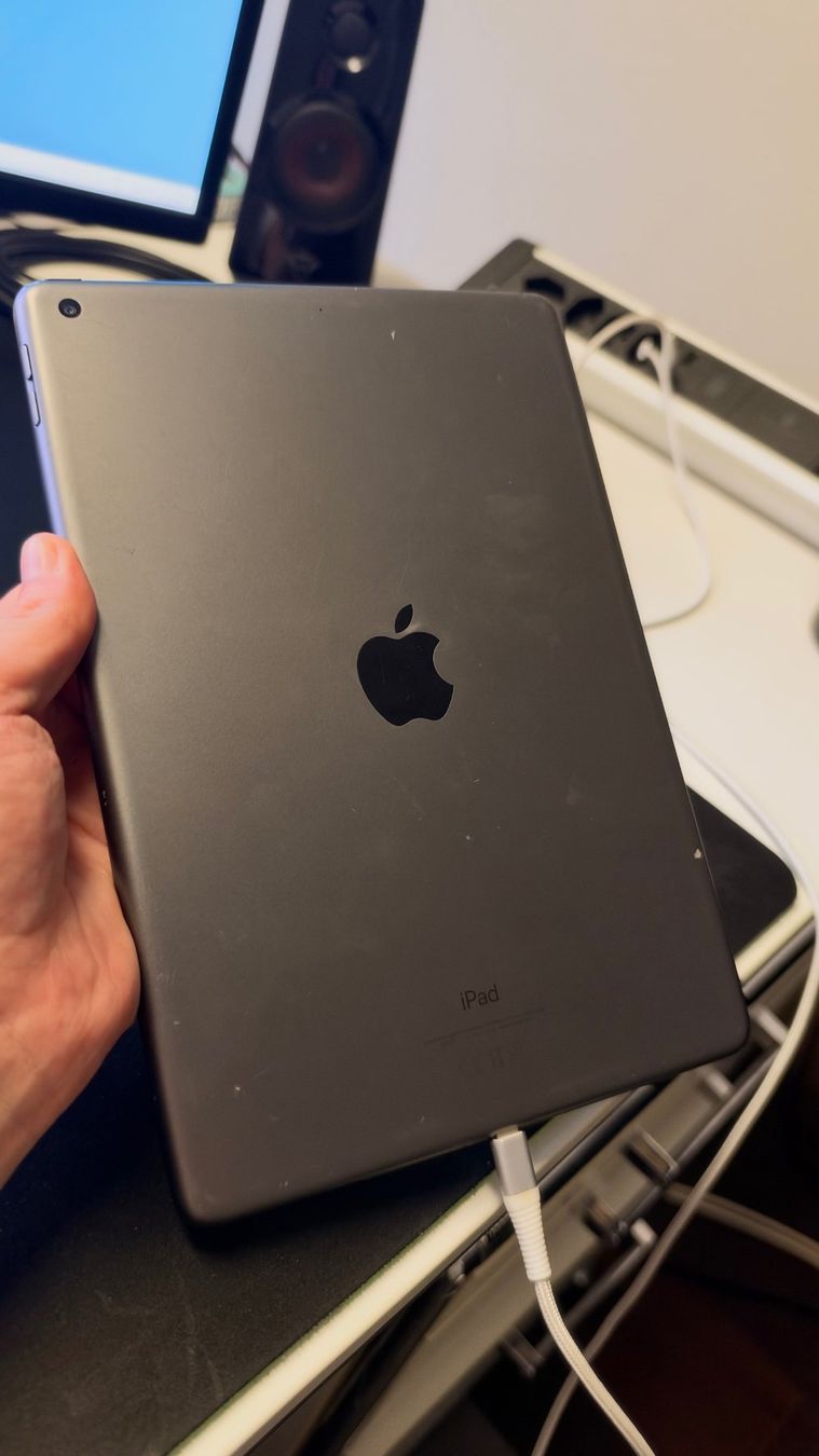 Apple Tablet PC: Apple Ipad 9th. Generation 64GB Wifi A2602 – Usato da St. Margrethen SG venduto da Grenzgarage1 3