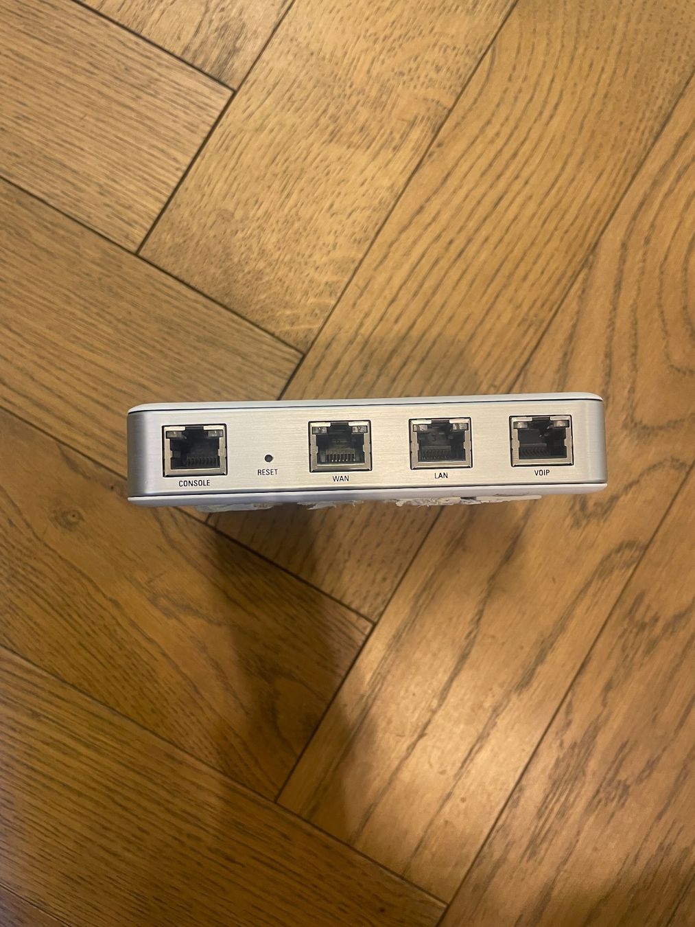 Firewall: Ubiquiti UniFi Sécurity Gateway – Usato da Sion venduto da Bang-OlufsenSion 3