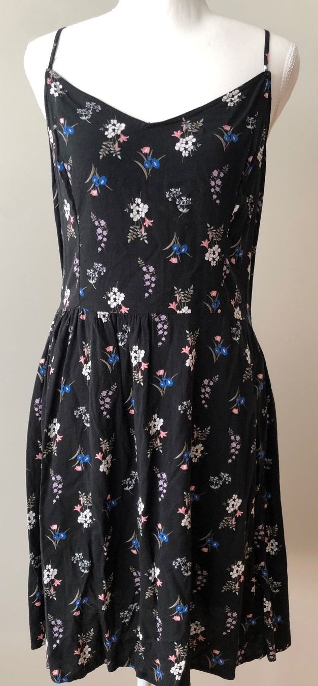 H&M Kleider: Kleid H&M schwarz Gr. 44 – Gebraucht aus Wallisellen von watcher01