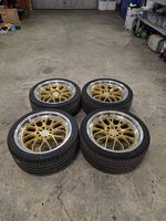Neuwertige F1R Felgen 8.5x18 ET35 5x114.3 / 5x100