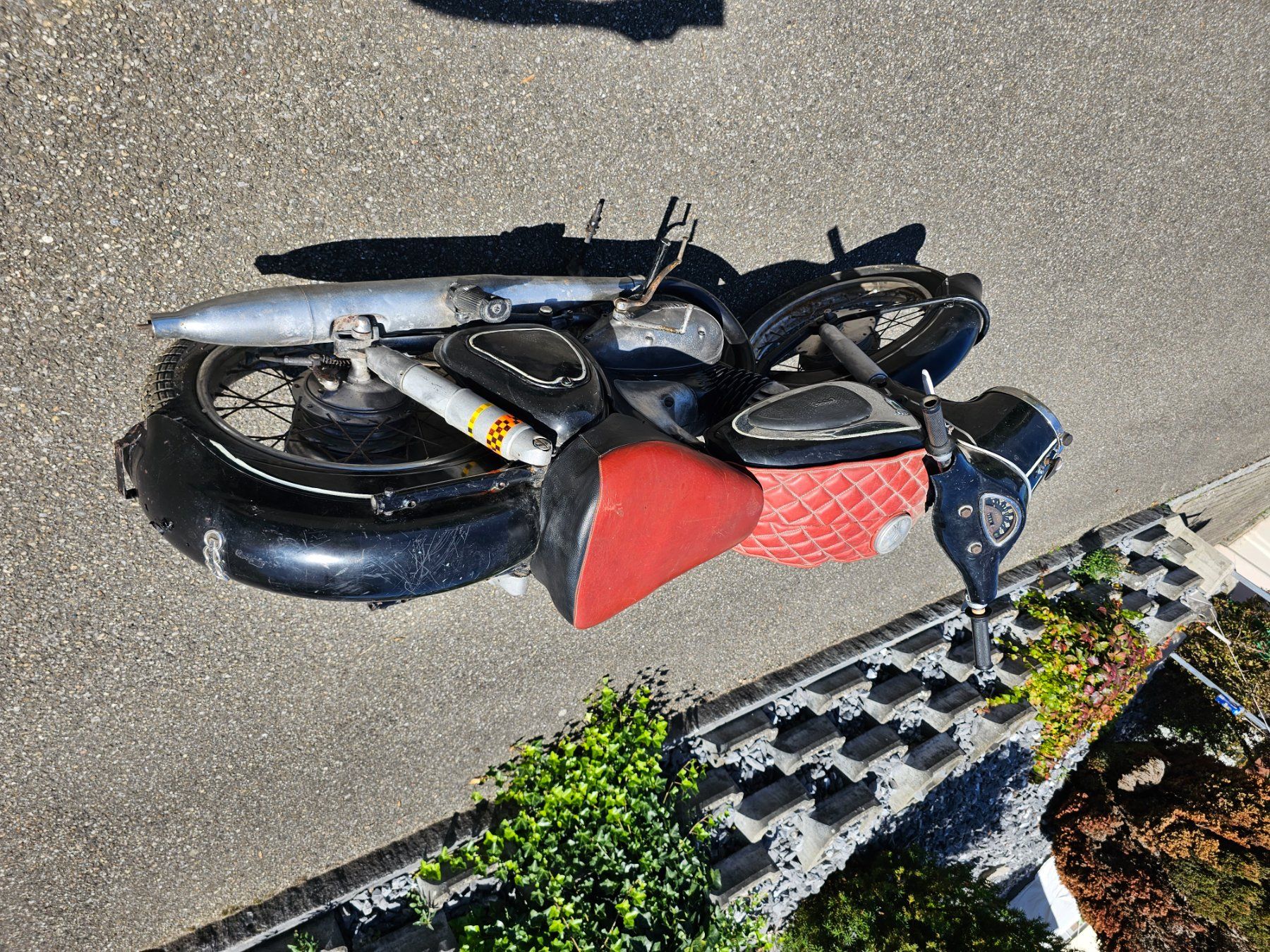 Strada: Dkw 175 S Bj1956 Scheunenfund – Usato da Wynau venduto da Bastel87 8