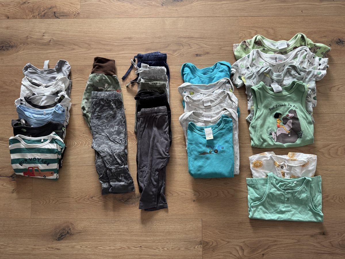 Lotti & Set di vestiti: Kleiderpaket Gr. 74 – Usato da Schinznach Dorf venduto da meee_l