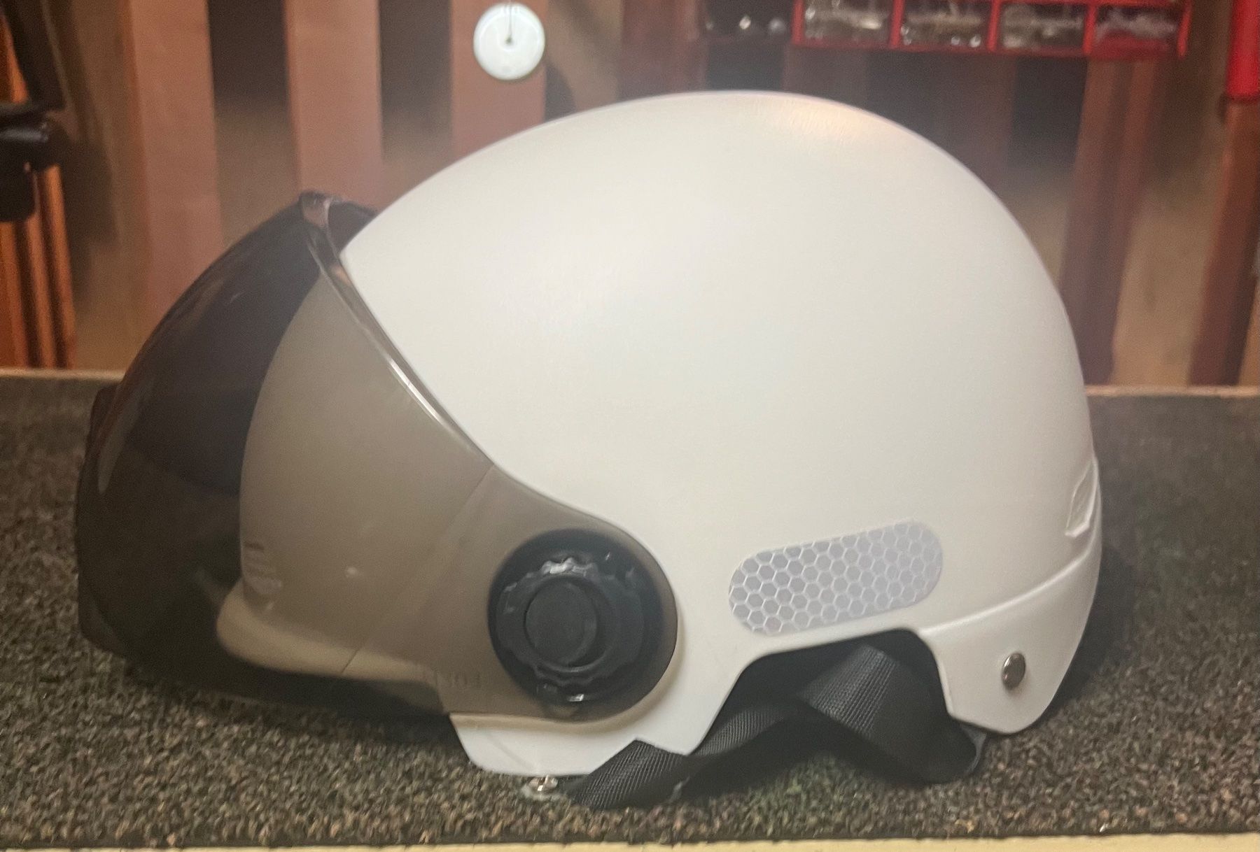 Caschi & visiere: Mofa / Roller - Damen Helm mit integriertem Visier – Usato da St. Gallen venduto da zeks007 2
