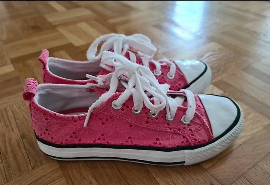 Scarpe per ragazze: Schuhe Gr. 33 – Usato da Rudolfstetten venduto da anjam81