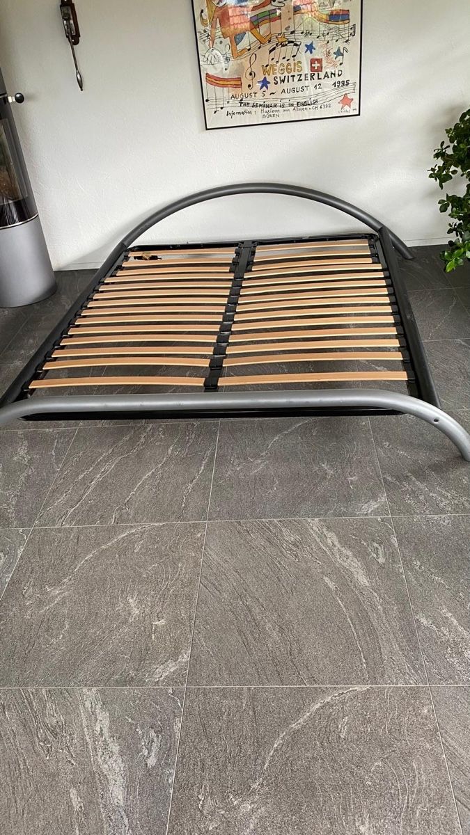 Betten: Bett mit Lattenrost | 160x200 – Gebraucht aus Wauwil von Shine24 1