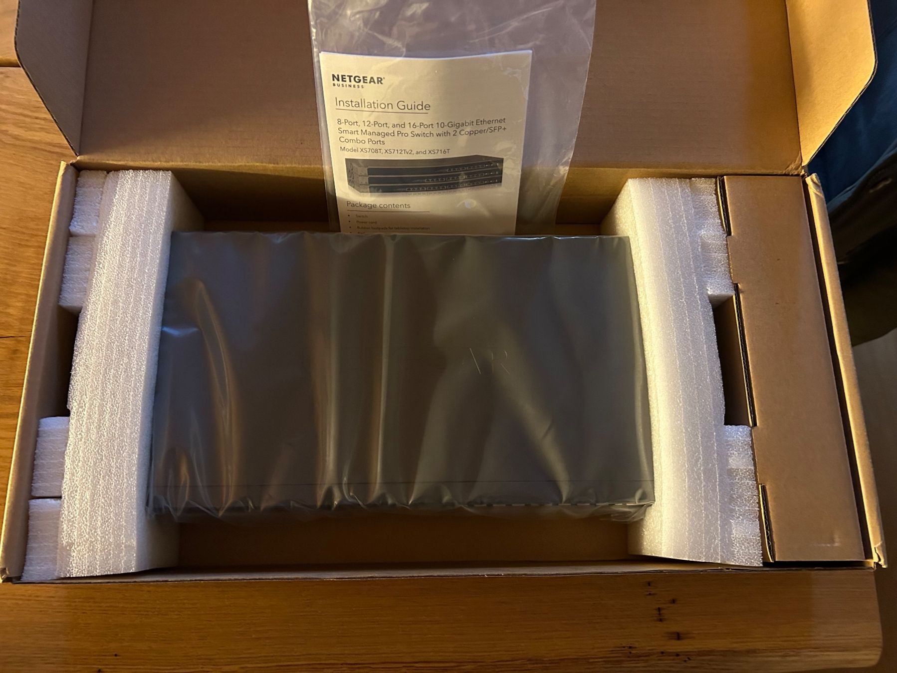 Netgear Hub & Switch: Netgear XS708-T 10Gb Smart Managed Pro Switch – Nuovo e nell'imballaggio originale da Balzers venduto da mar_wb6c 1