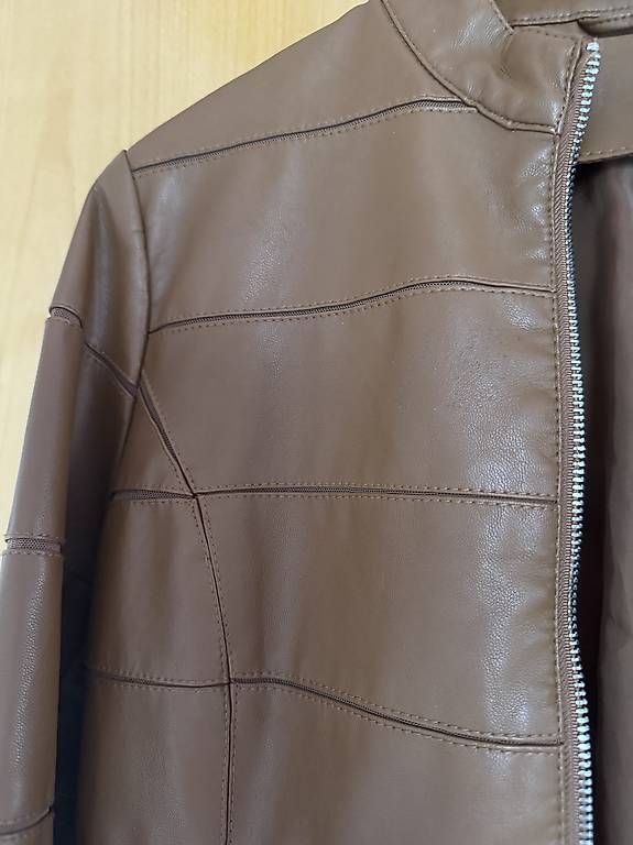 Jacken: Damen-(Imitat)-Lederjacke – Gebraucht aus Turbenthal von dfi_7hqk 1