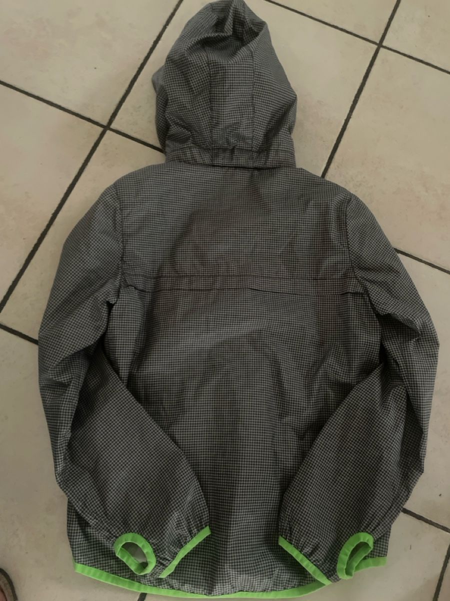 Puma Vestes & Manteaux: Puma Regenjacke Gr. 140 mit Netzfutter Neu – Neuf avec emballage d'origine à Obergerlafingen par cabo4 2