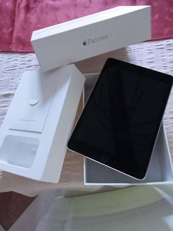Tablet PC: Vendo iPad 4 – Usato da Losone venduto da car_2cl8