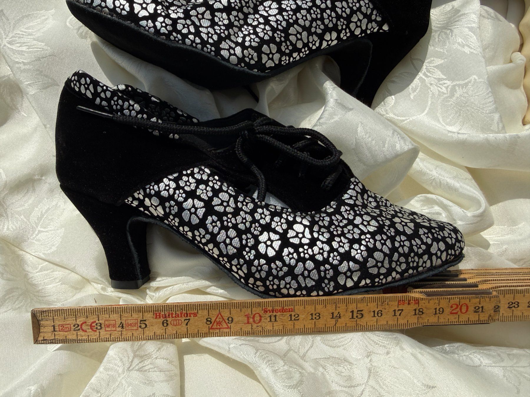 Scarpe da donna: Damen-Tanzschuhe Größe 35 - NEU – Usato da Vacallo venduto da cri_229f 6