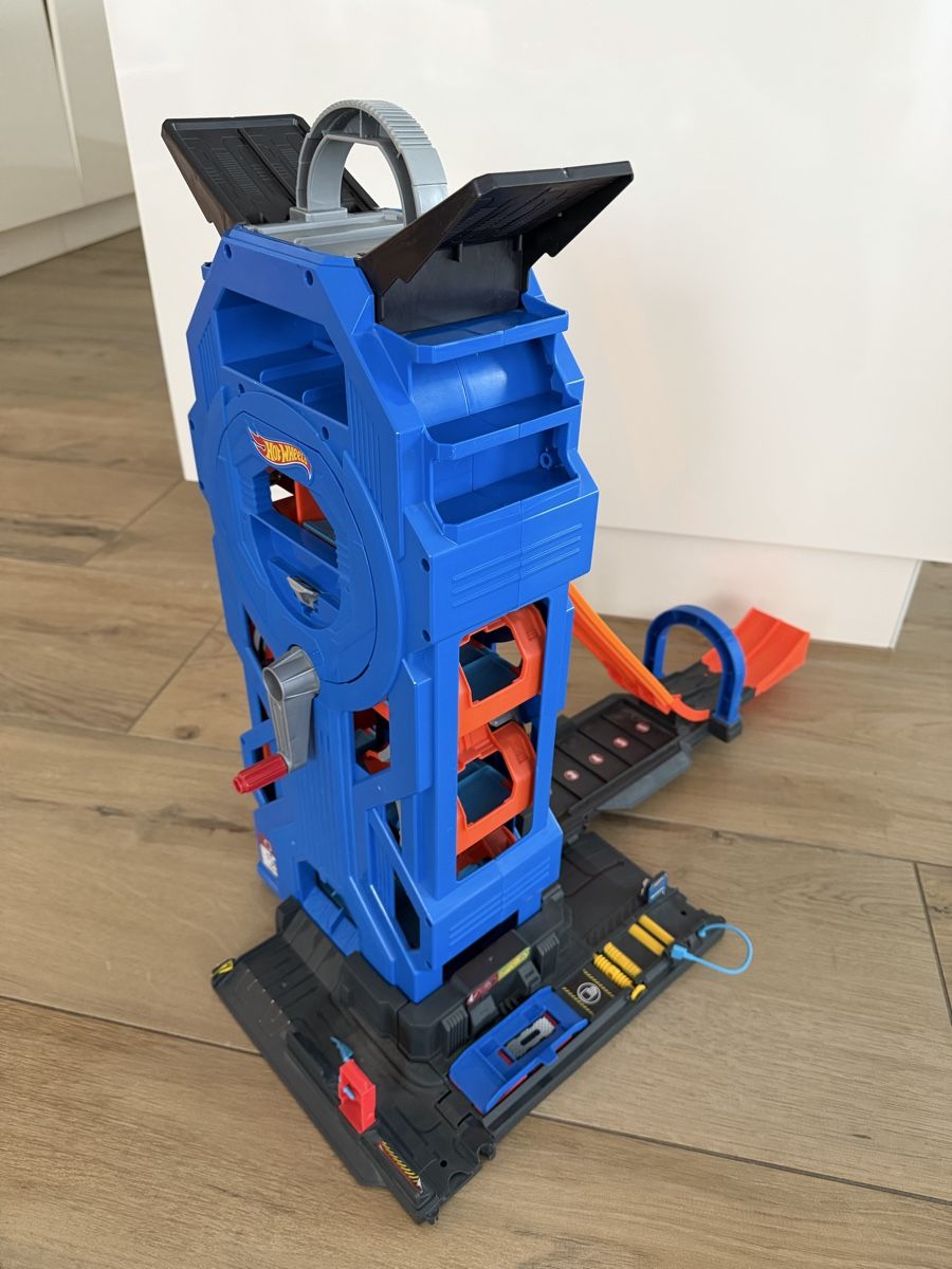 Hot Wheels Spielzeuge: Hot Wheels HWS City Power Garage – Gebraucht aus Uznach von Player6 2