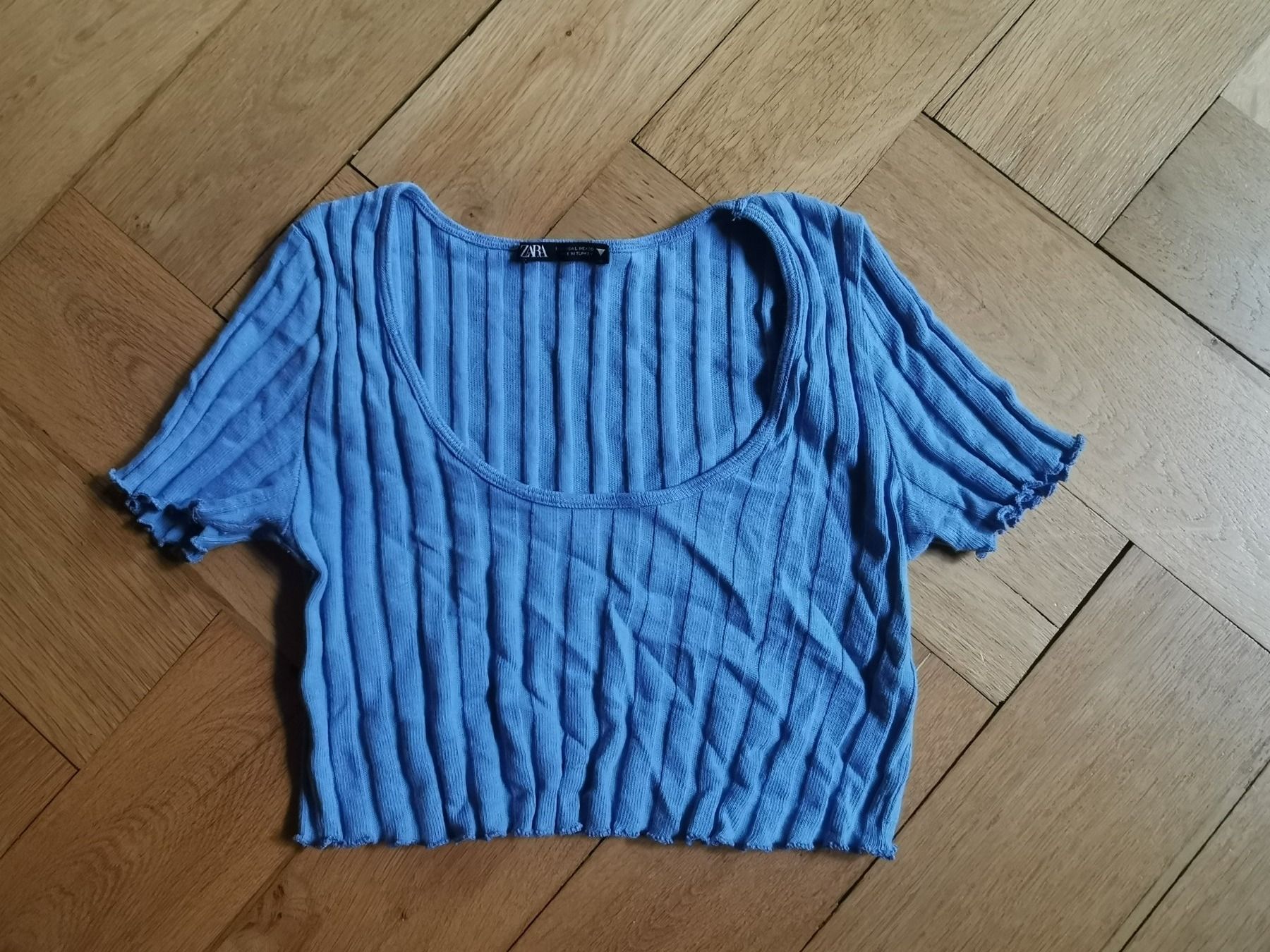 Top: zwei Crop-Tops – Usato da Bern venduto da Linii