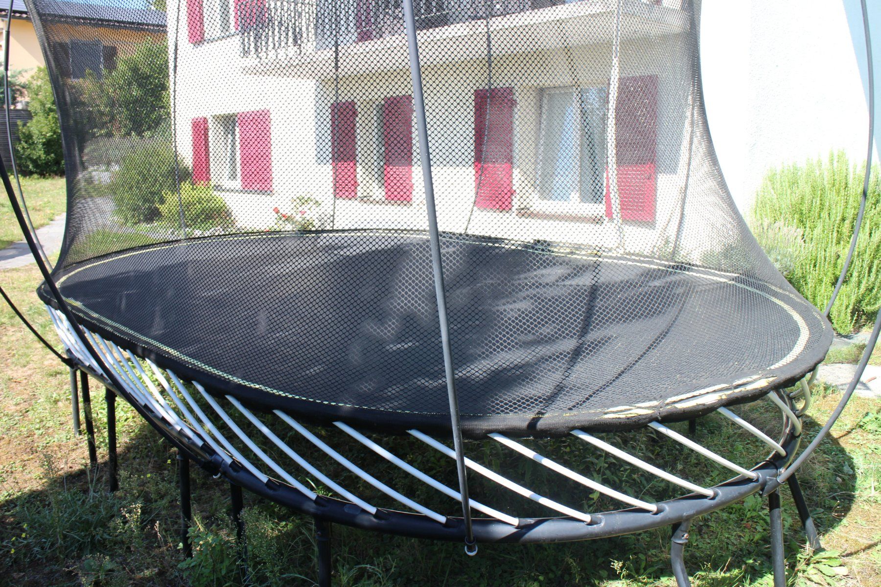 Springfree Trampolines: Trampolin Springfree – D'occasion à Wettswil par Tichel 4