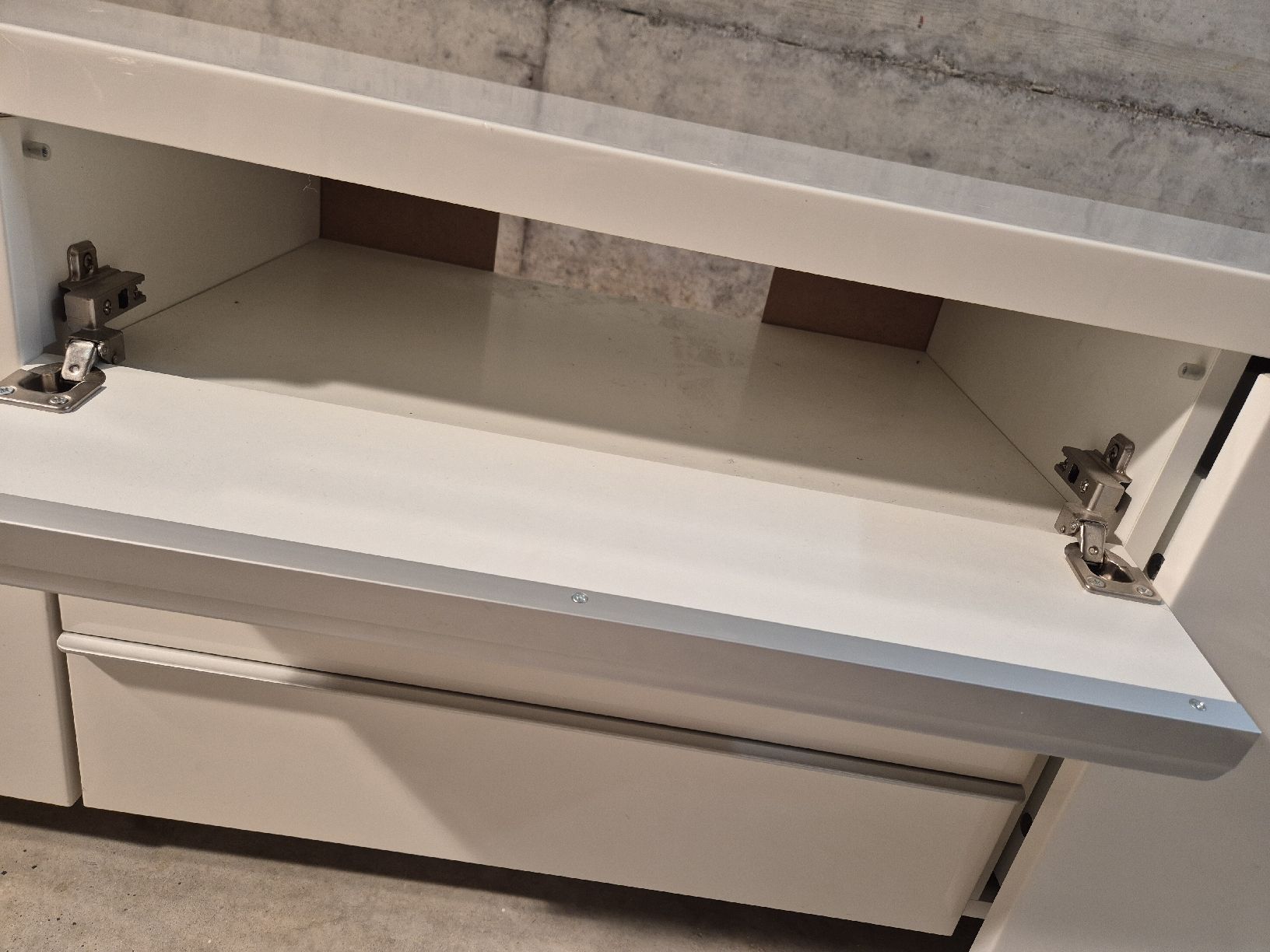 Ikea TV Möbel: Sideboard BESTA von Ikea – Gebraucht aus Ermenswil von dardarohn 4