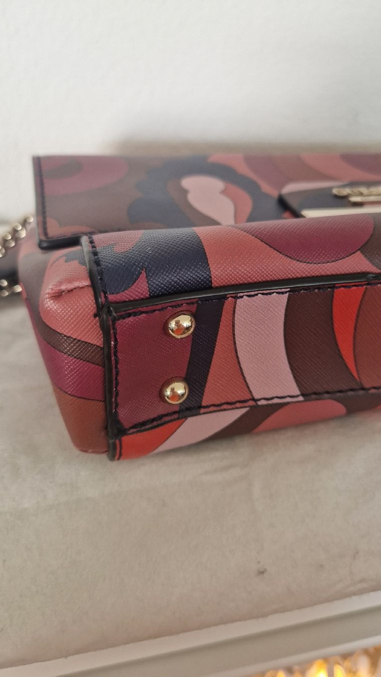 Guess Borse da donna: Guess Handtasche Damen Retro Style – Usato da Emmenbrücke venduto da graupersakatze 3