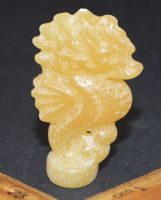 Deko – Heilstein – M-110 - Seepferd – Gelbe Jade