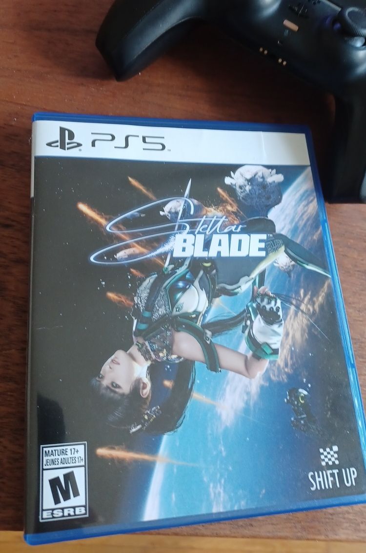 Jeux: PS5 "Stellar Blade" – D'occasion à Zürich par Dossenbach513
