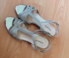 Neuwertig! Sandalen Glitzer Silber für den Sommer angenehm