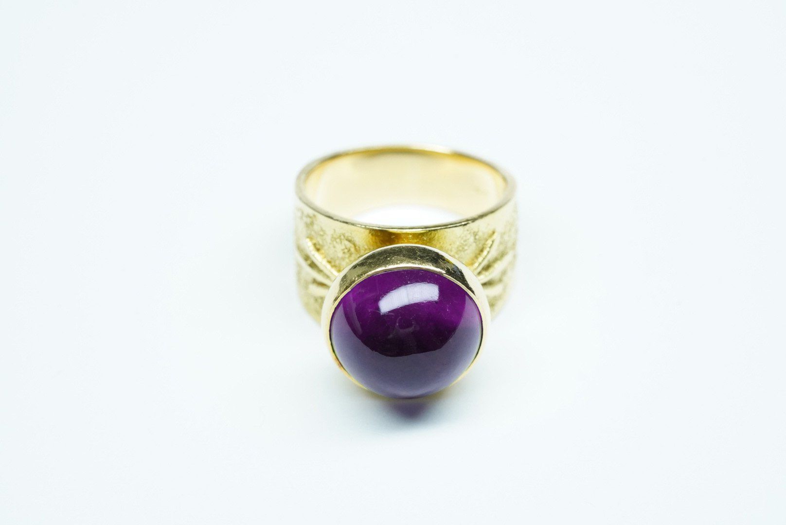 Anelli: Fingerring 18k Gelbgold mit Amethyst – Usato da Bülach venduto da Re-Jewelled 7