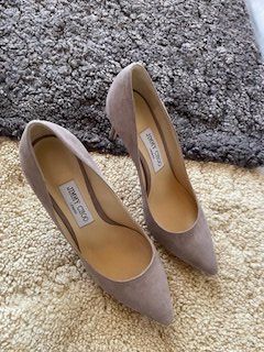 Jimmy Choo Scarpe da donna: Jimmy Choo Romy Suede Pumps Light Grey 37 – Nuovo (secondo la descrizione) da Bernhardzell venduto da Sunka0 5