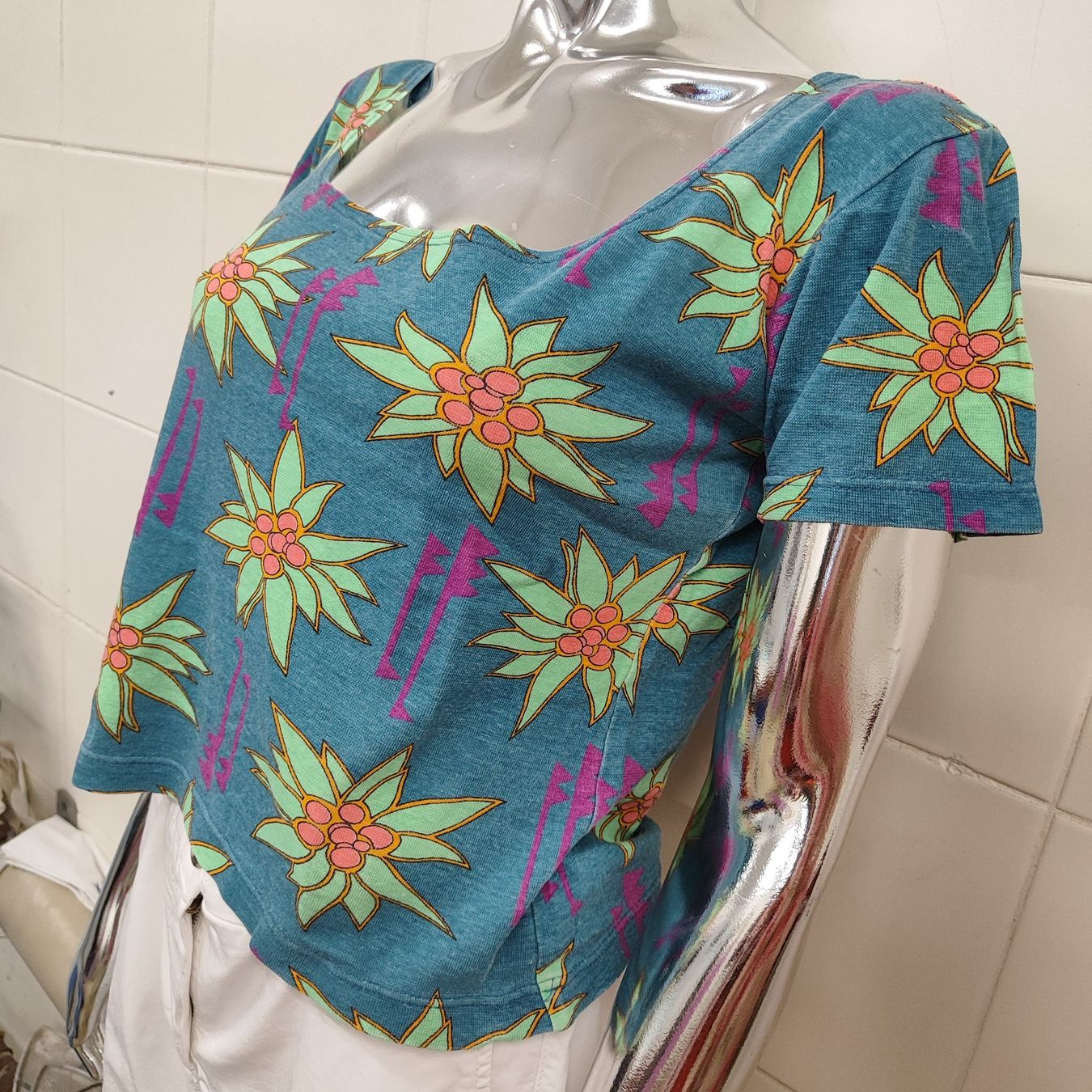 T-shirt: sommer Shirt Gr 40 – Usato da Langnau am Albis venduto da Judithsebi