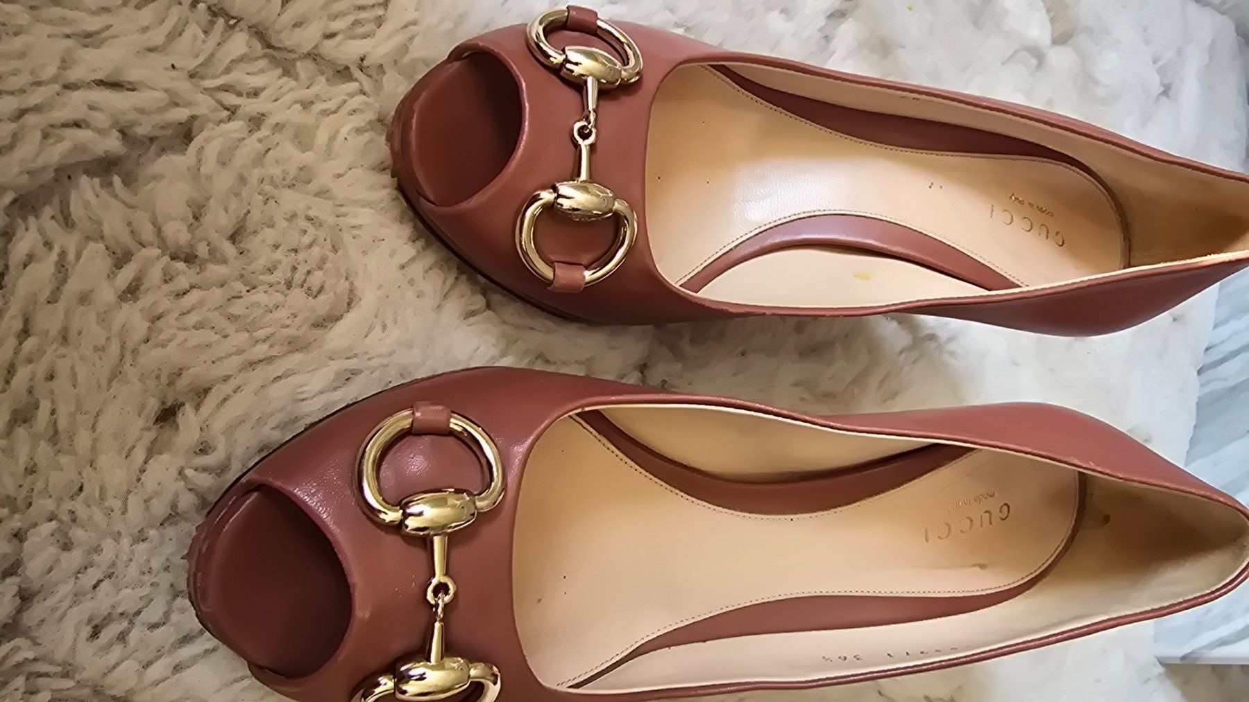 Gucci Damenschuhe: GUCCI – Gebraucht aus La Neuveville von p.sto 4
