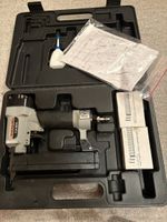 Pneumatic Druckluft-Tacker mit 2 Schachteln Klammern und Kof