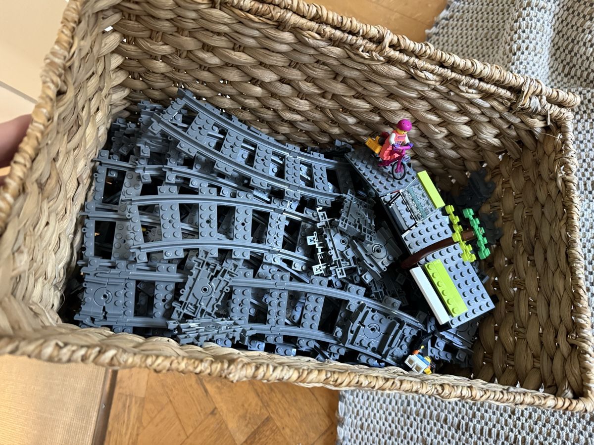 Lego Jeux de construction: RAILS + Train de voyageurs LEGO 60337 avec télécommande – D'occasion à Bulle par fra_7wng 1