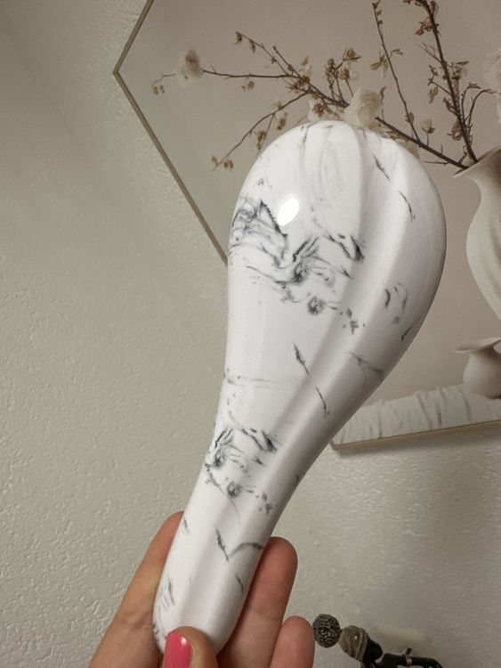 Sonstige Haarpflege: Revolution Beauty London Haarbürste - Neuwertig! – Neu (gemäss Beschreibung) aus Netstal von Queen37