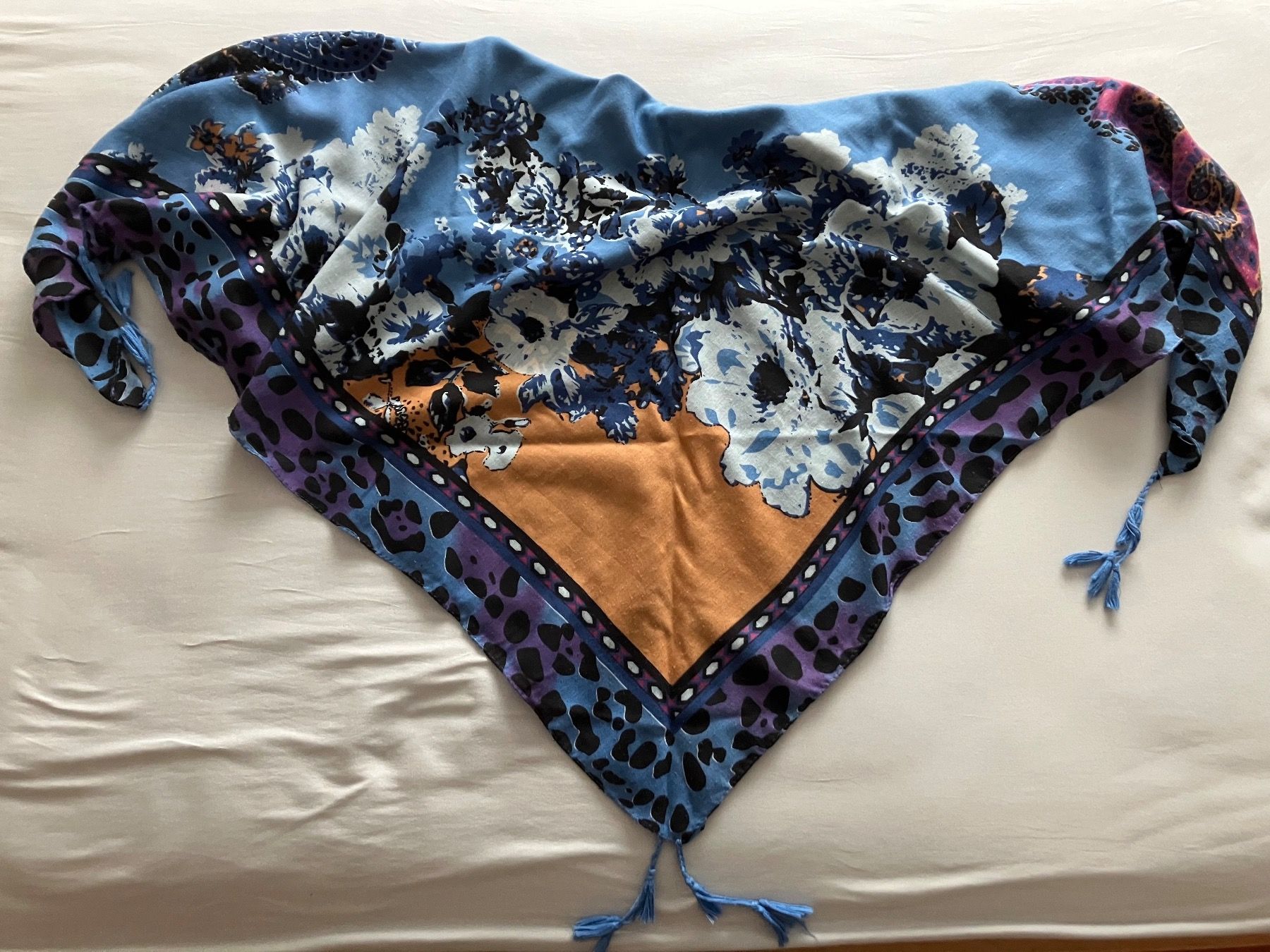 Foulard & Sciarpe: Schal, 120 x120 cm – Usato da Winterthur venduto da efant12 5