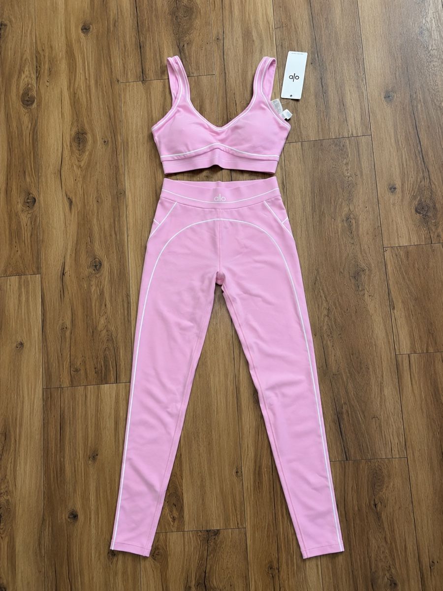 Alo Yoga Leggings: alo Set pink Grösse S Neu – Nuovo (secondo la descrizione) da Aadorf venduto da tri_2nqz