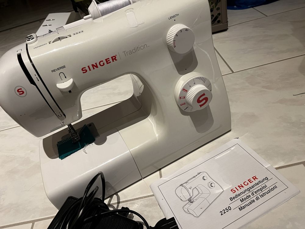 Singer Nähmaschine (Gebraucht) in St.Pantaleon für CHF 80 – mit ...