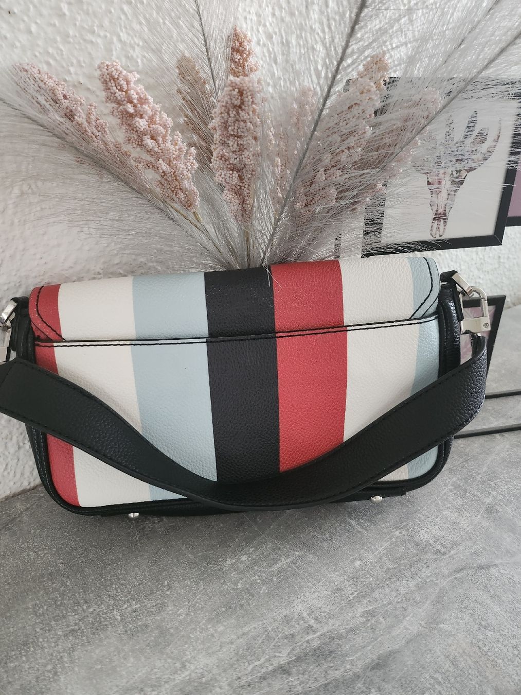 Guess Borse da donna: sac femme – Usato da Tramelan venduto da Andreia25 1