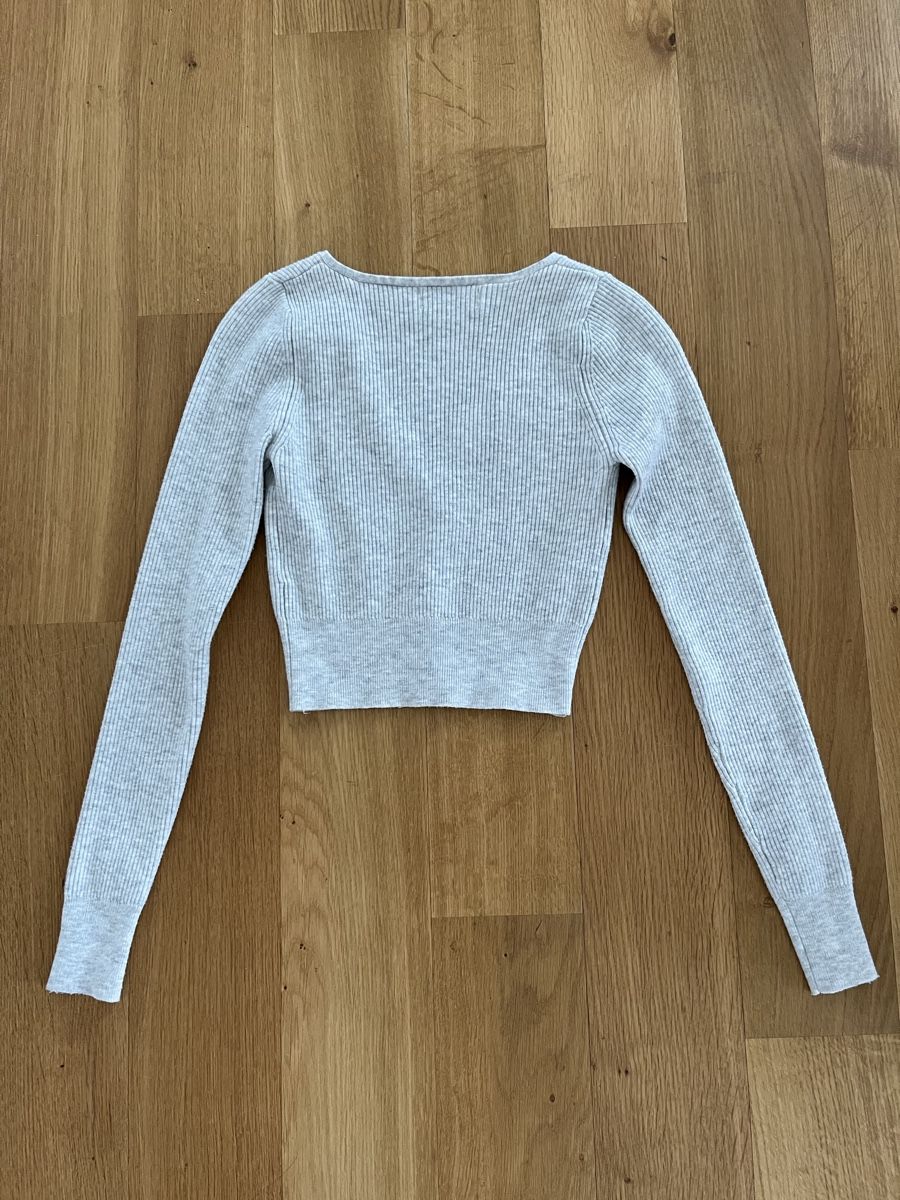 Maglioni & Felpe: Crop Top Jäckchen Cardigan hellgrau XS 34 – Usato da Rotkreuz venduto da rinchee 1