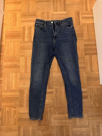 Top Zustand: Damen Jeans, Grösse 40, Dunkelblau, Herbst