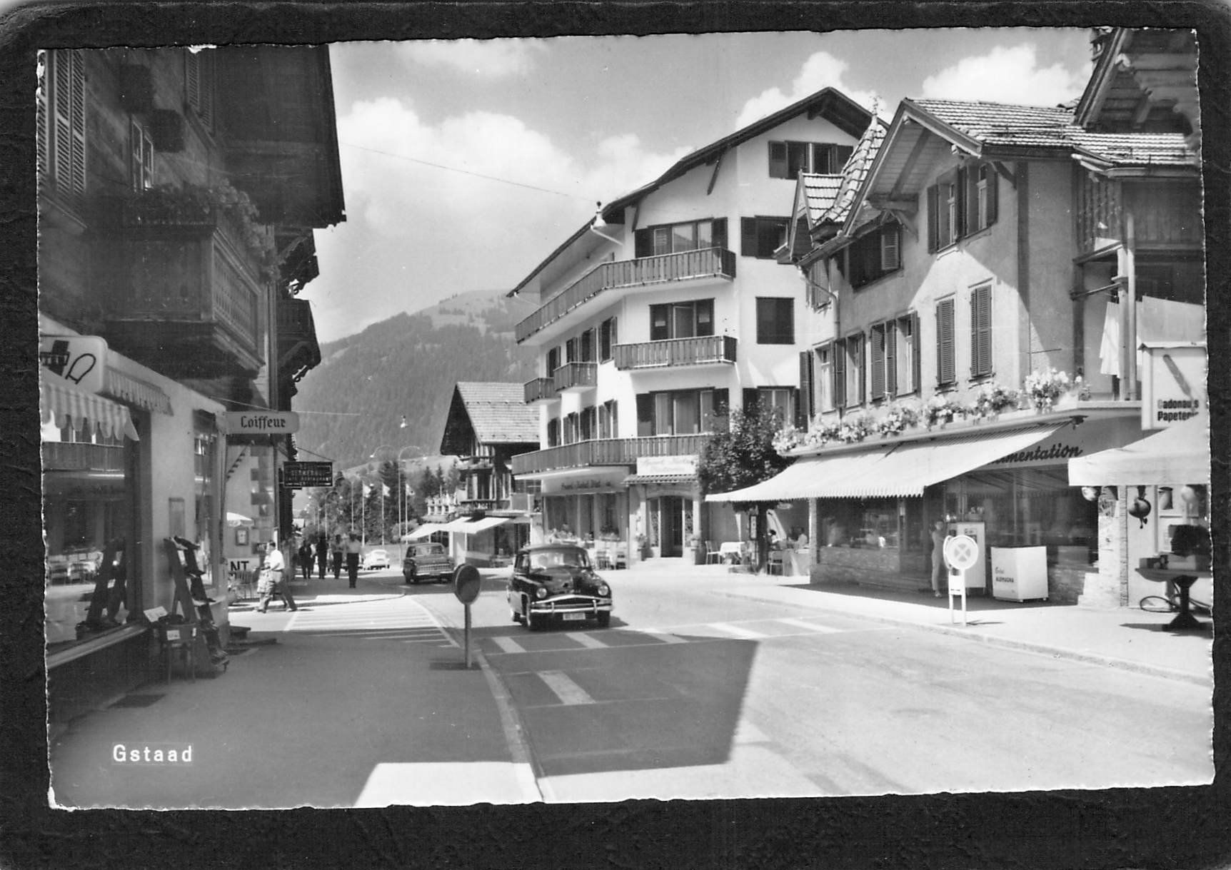 Cartoline postali: Gstaad BE , Oldtimer , datiert 1966 – Usato da Reichenburg venduto da Pipo-67