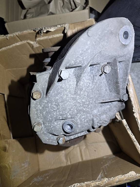 BMW Tutti pezzi di ricambio auto: BMW E81 E87 E90 120i Differential 7524323 N43B20A 3,73 – Difettoso da St. Gallen venduto da Meziu