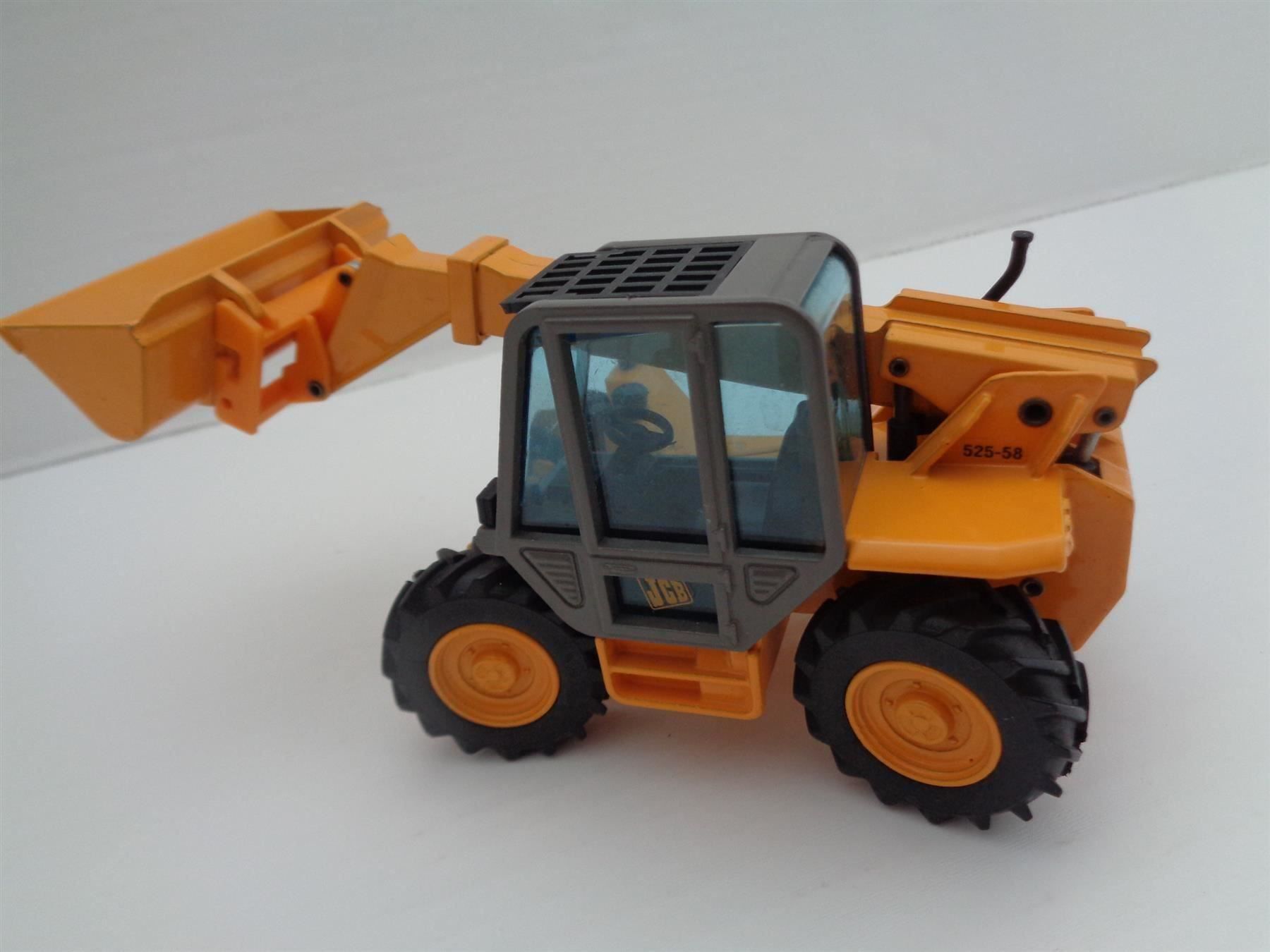 Modellbausätze & Standmodelle: Jdal Loadall 525-58 Teleskoplader 1:35 – Gebraucht aus Chur von omonia 4