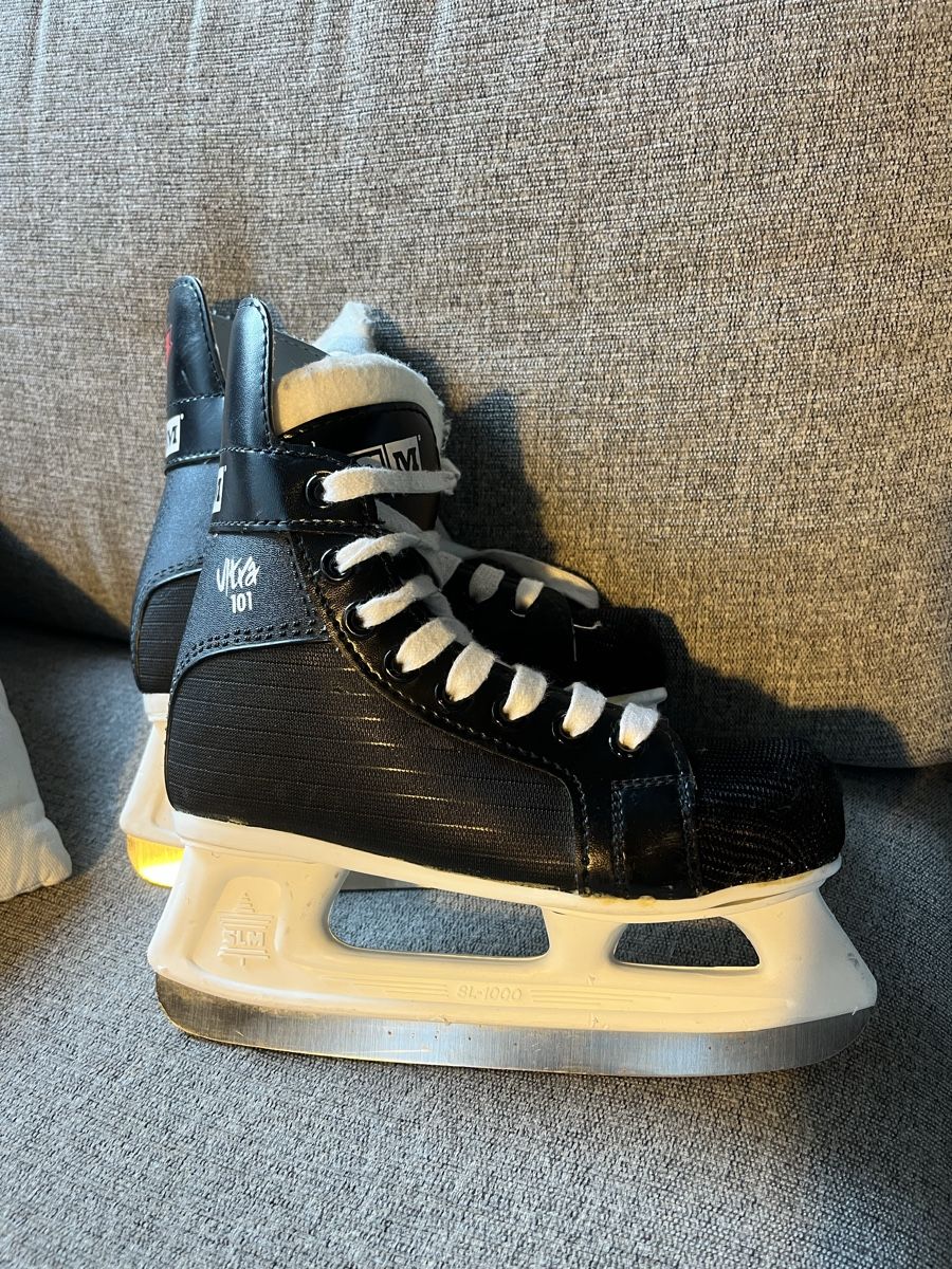 Ccm Pattini da ghiaccio: Schlittschuhe CCM Gr. 33 – Nuovo (secondo la descrizione) da Ennenda venduto da Brimann