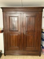 Schrank aus Kirschbaum Holz Antik