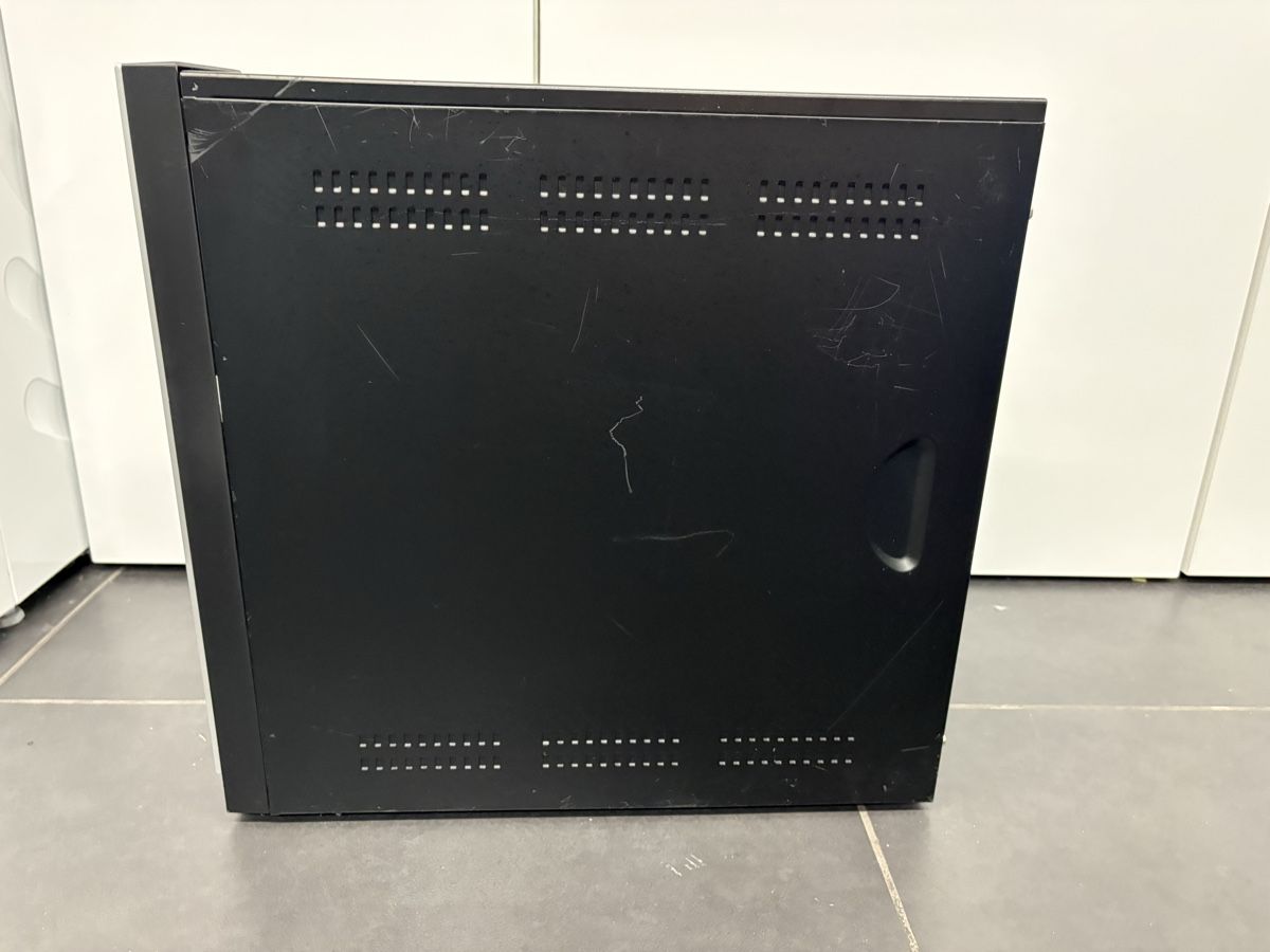 PC: Computergehäuse silber mit DVD-Laufwerk – Usato da Solothurn venduto da Jfk 2